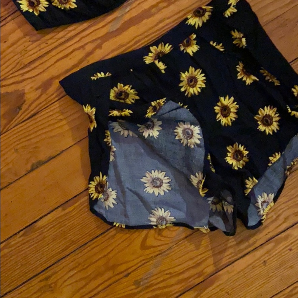 Matching Sunflower Set - Picture 2 of 2